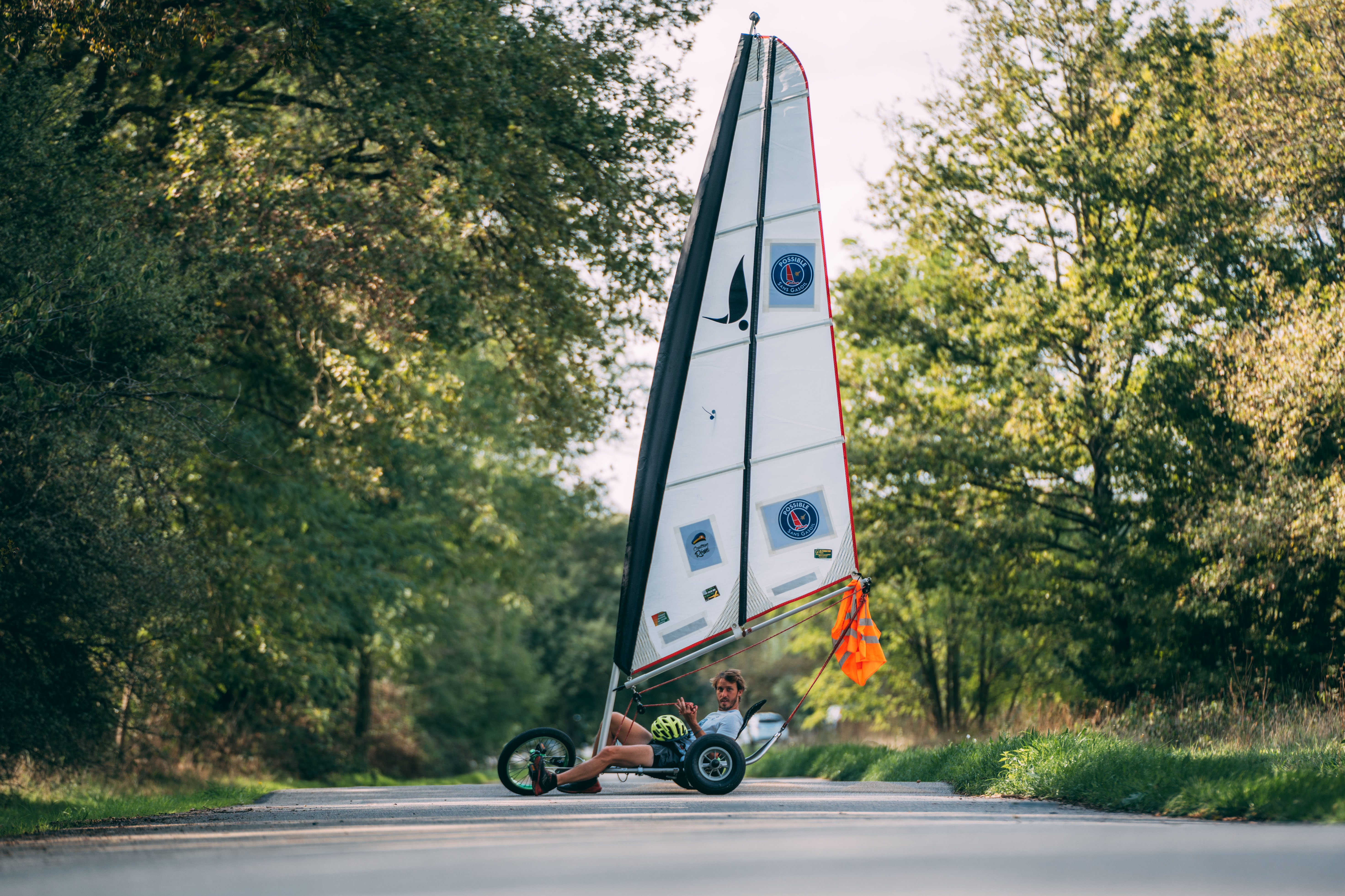 Capitaine Rémi sur son char à voile Paris–Nantes – cliquer pour voir la vidéo