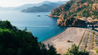 Visiter toute la Corse en voiture de location